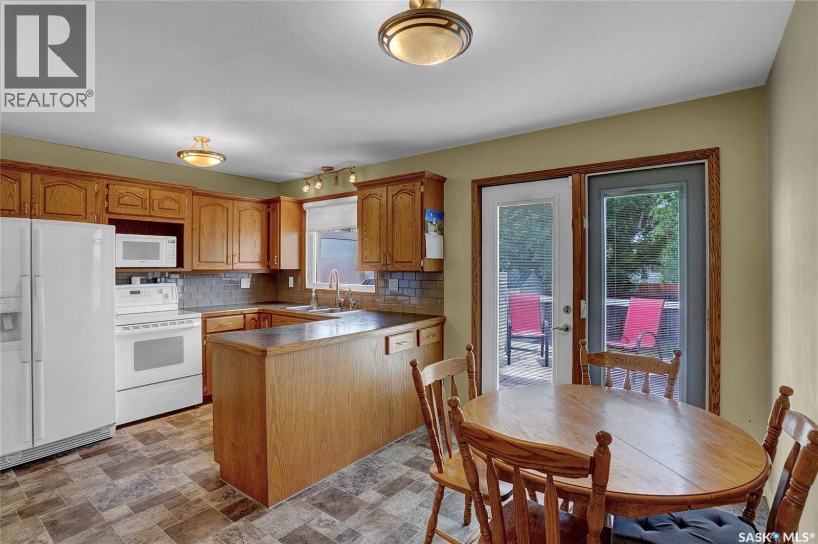 Photo 12 of 66 Kennedy Crescent, Regina SK