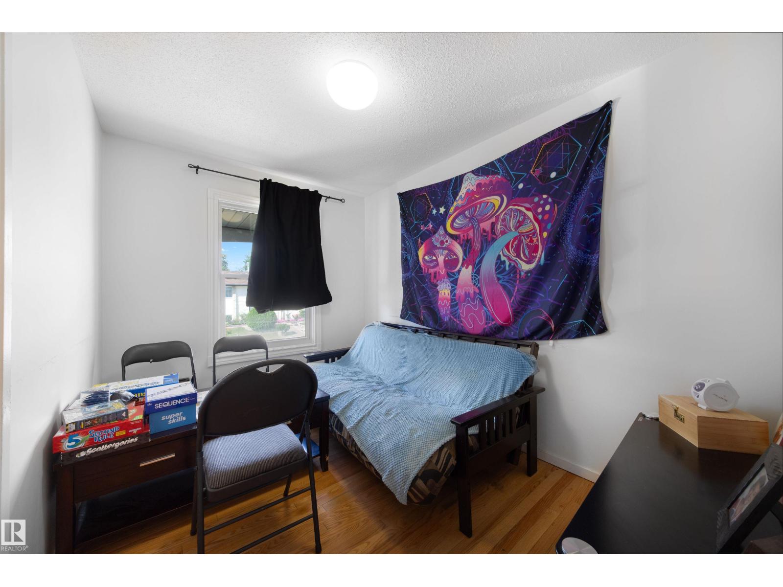 Photo 11 of 11415 148 Av Nw, Edmonton AB