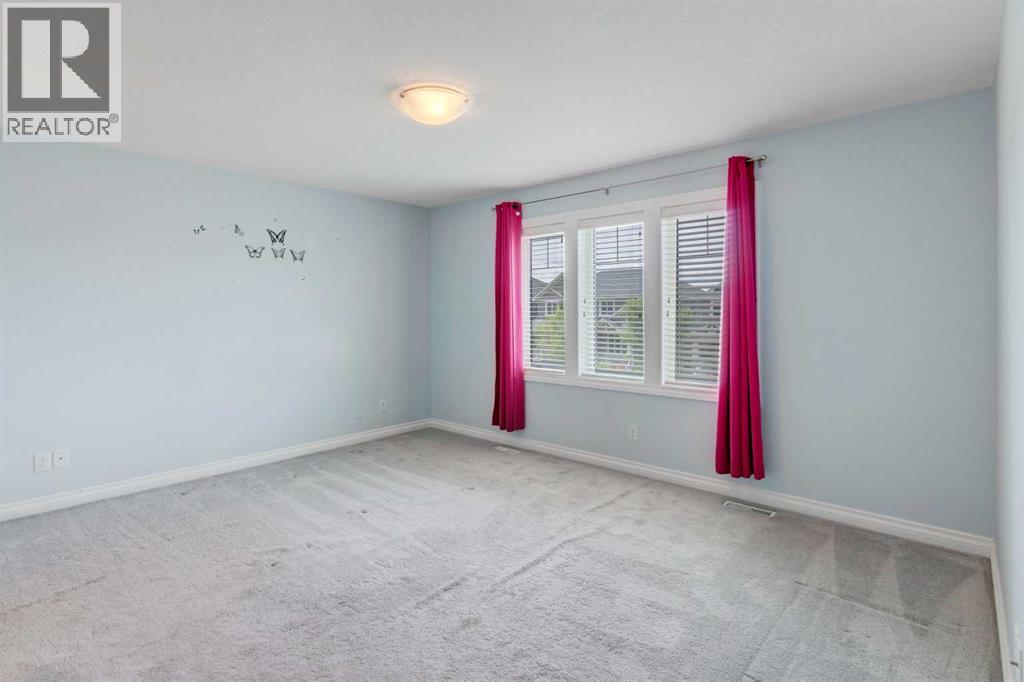 Photo 11 of 69 Willow Drive, Cochrane AB