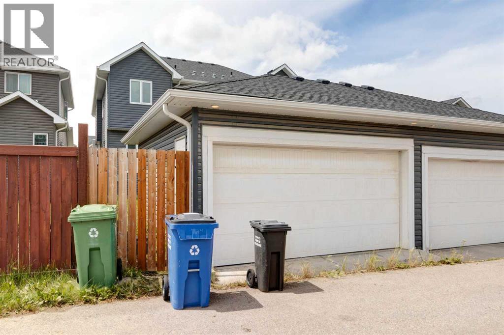 Photo 30 of 69 Willow Drive, Cochrane AB