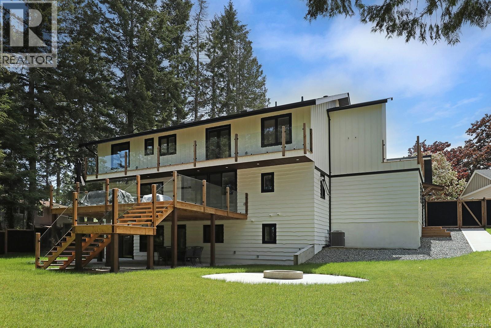 Photo 65 of 177 Sunningdale Rd E, Qualicum Beach BC