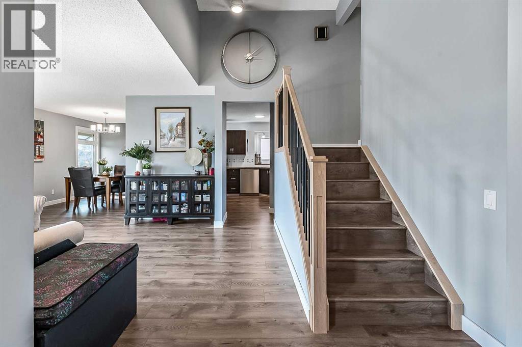 Single Family House 4 Level for Sale in  Beaconsfield Way NW Beddington Heights Calgary 