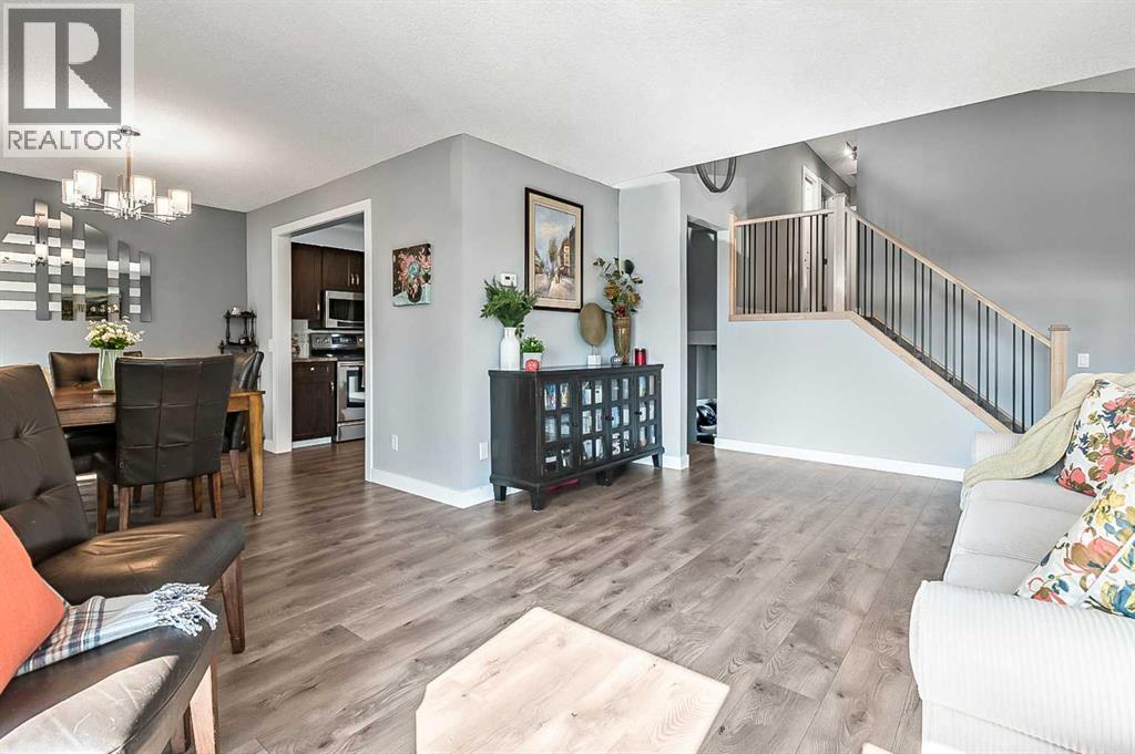 Single Family House 4 Level for Sale in  Beaconsfield Way NW Beddington Heights Calgary 