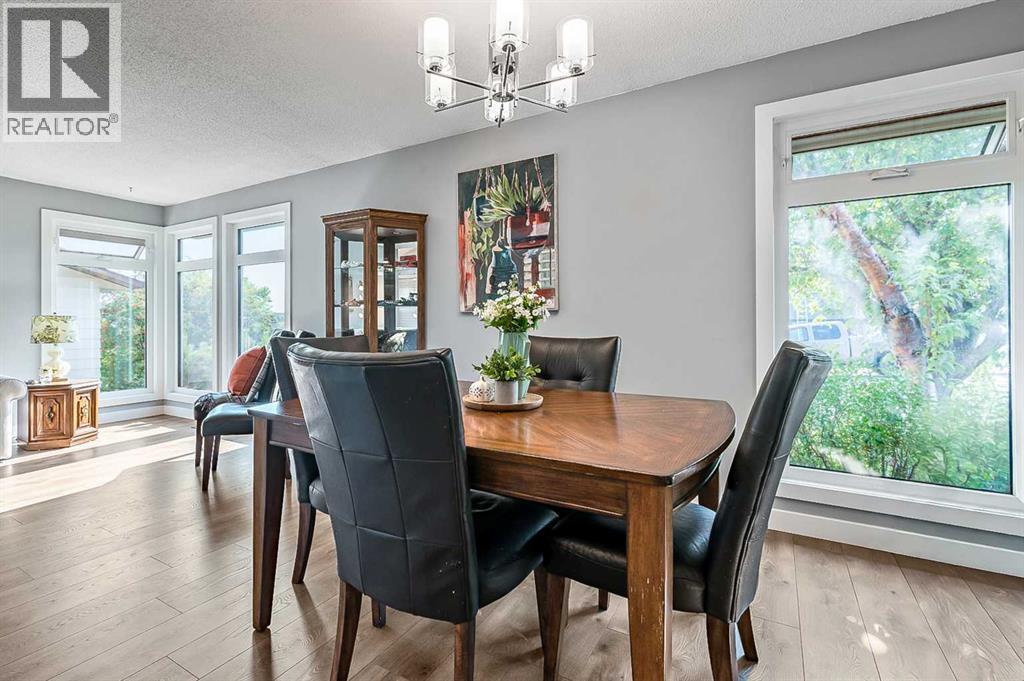 Single Family House 4 Level for Sale in  Beaconsfield Way NW Beddington Heights Calgary 