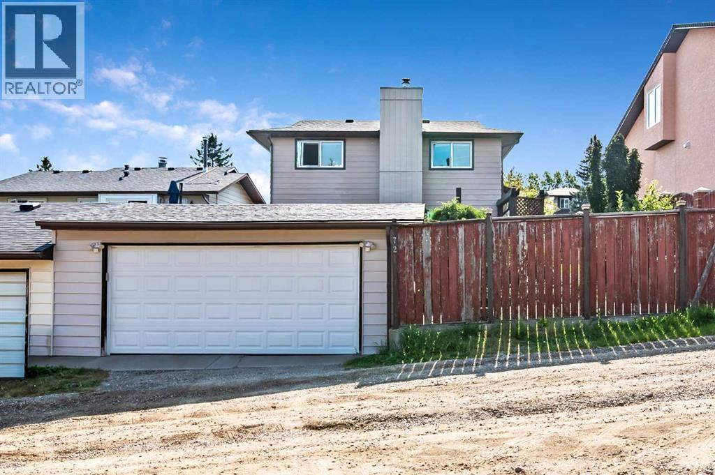 Single Family House 4 Level for Sale in  Beaconsfield Way NW Beddington Heights Calgary 