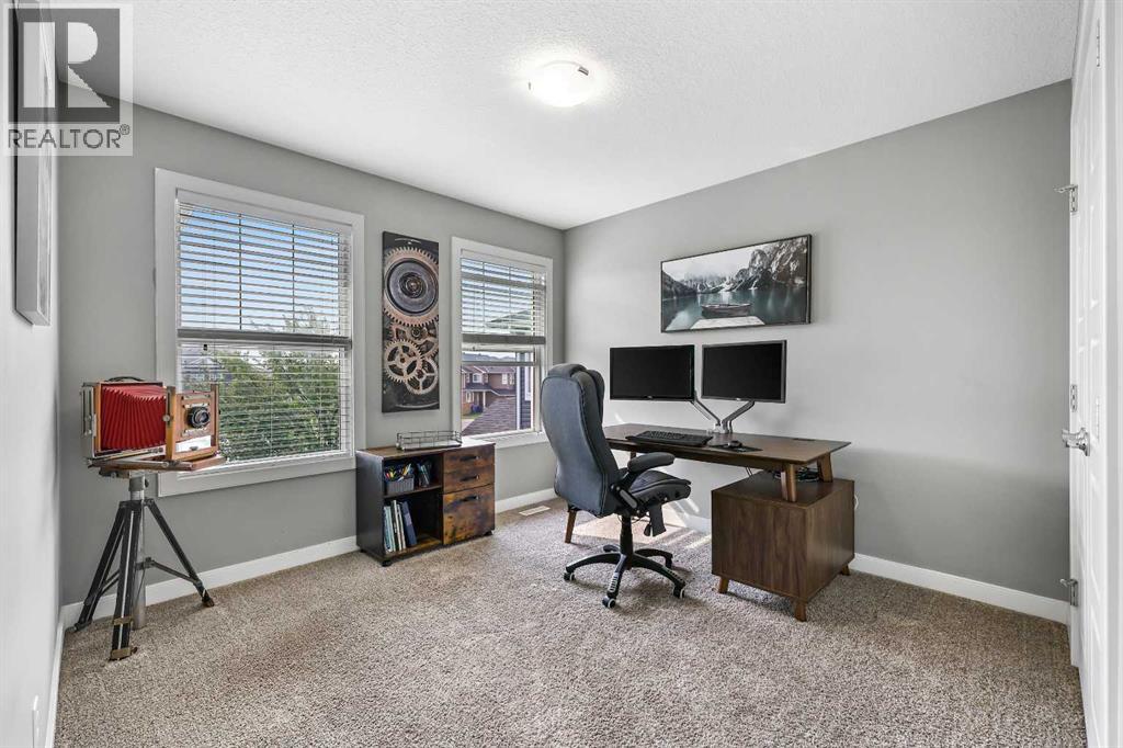 Photo 33 of 49 Evansglen Mews Nw, Calgary AB