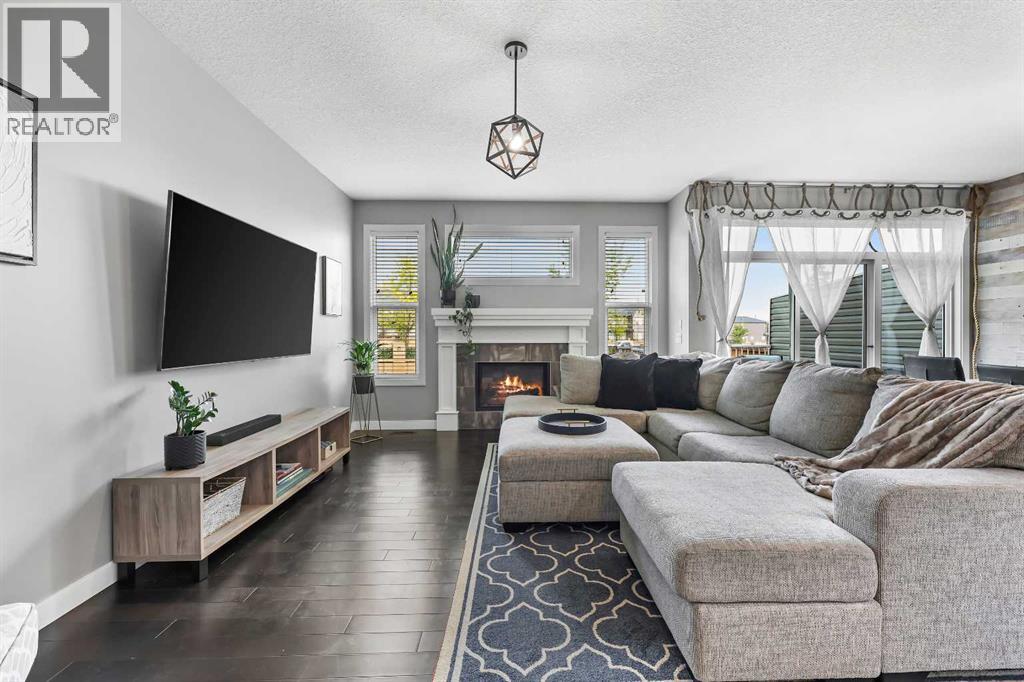Photo 5 of 49 Evansglen Mews Nw, Calgary AB
