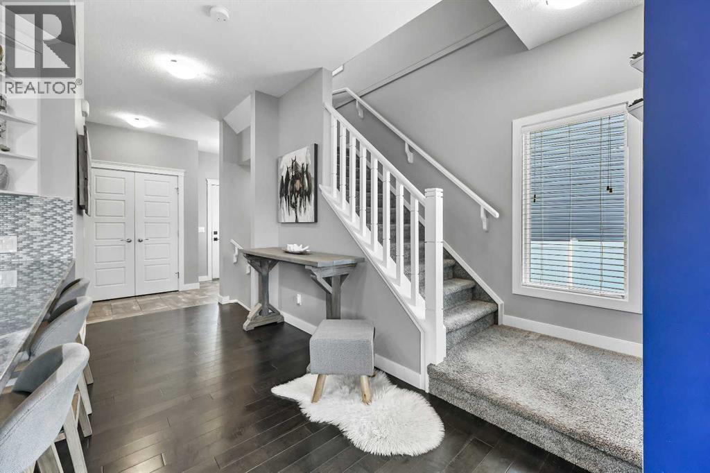 Photo 21 of 49 Evansglen Mews Nw, Calgary AB