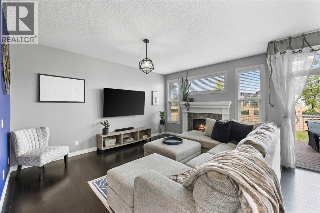 Photo 6 of 49 Evansglen Mews Nw, Calgary AB