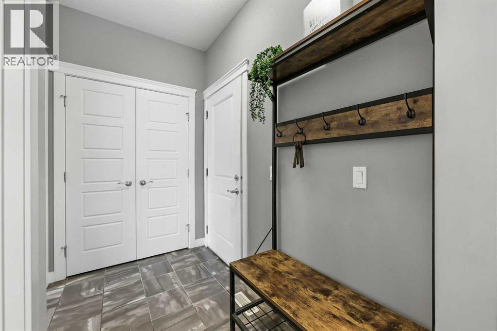 Photo 19 of 49 Evansglen Mews Nw, Calgary AB