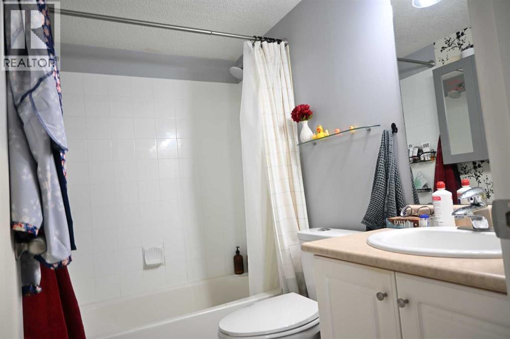 Photo 8 of 1408 A 604 8 Street Sw, Airdrie AB