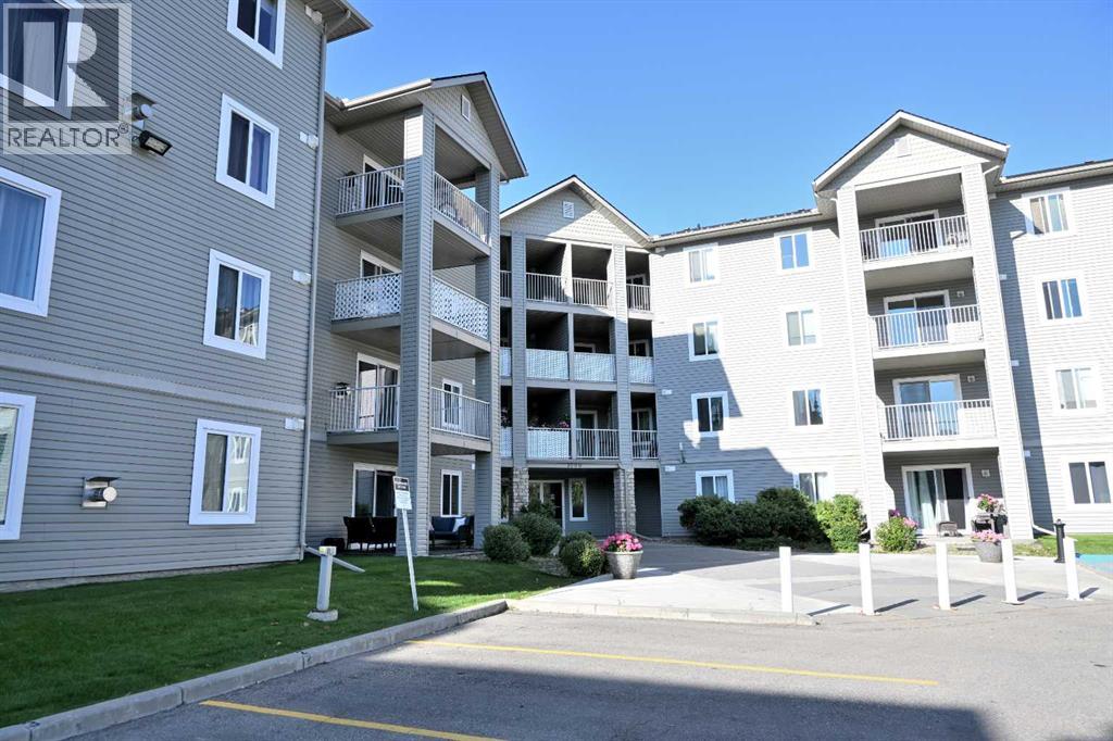 Photo 1 of 1408 A 604 8 Street Sw, Airdrie AB