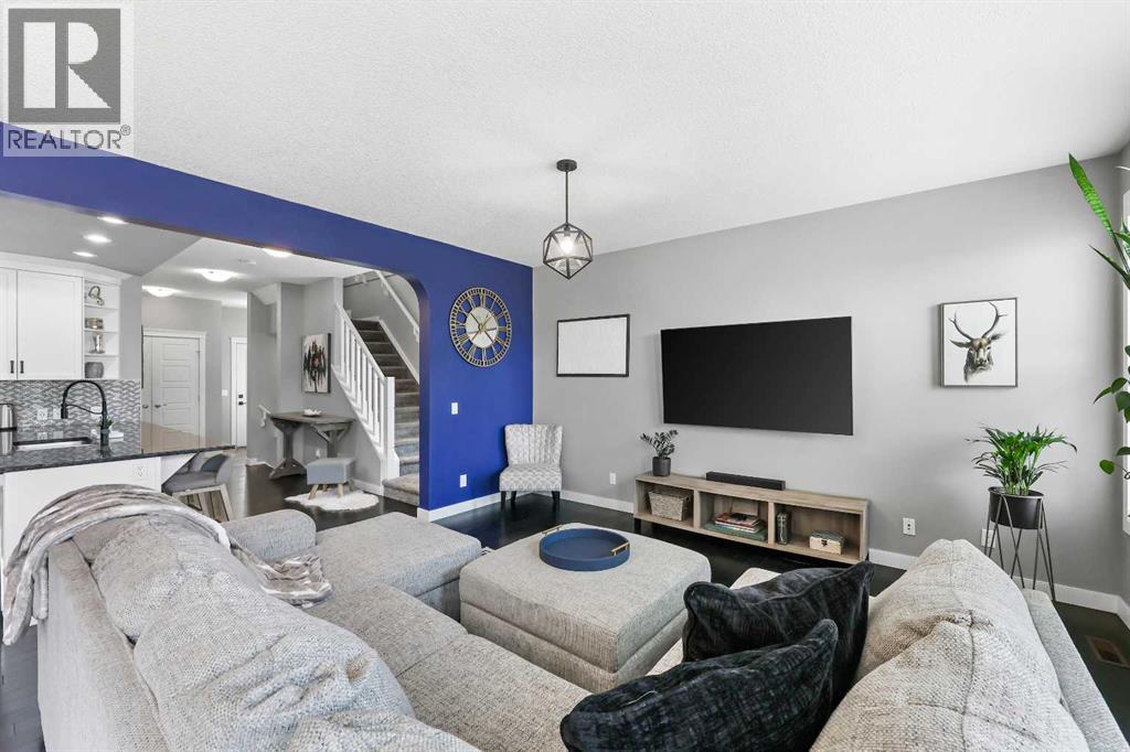 Photo 10 of 49 Evansglen Mews Nw, Calgary AB
