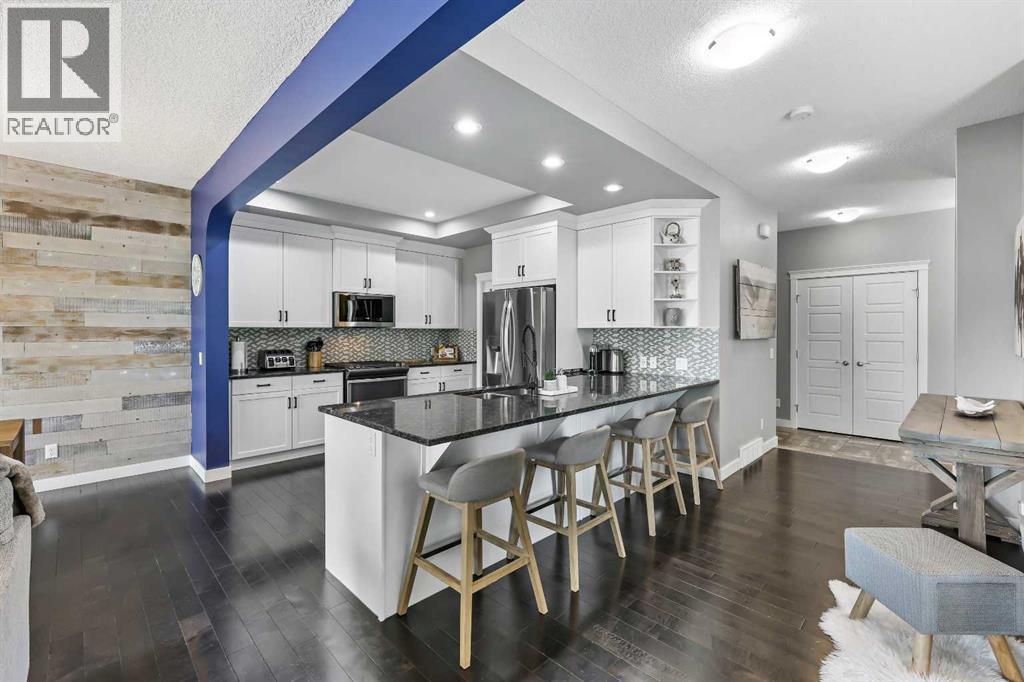 Photo 11 of 49 Evansglen Mews Nw, Calgary AB