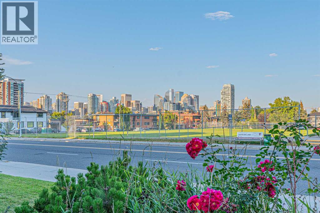 Photo 1 of 204 2221 14 Street Sw, Calgary AB