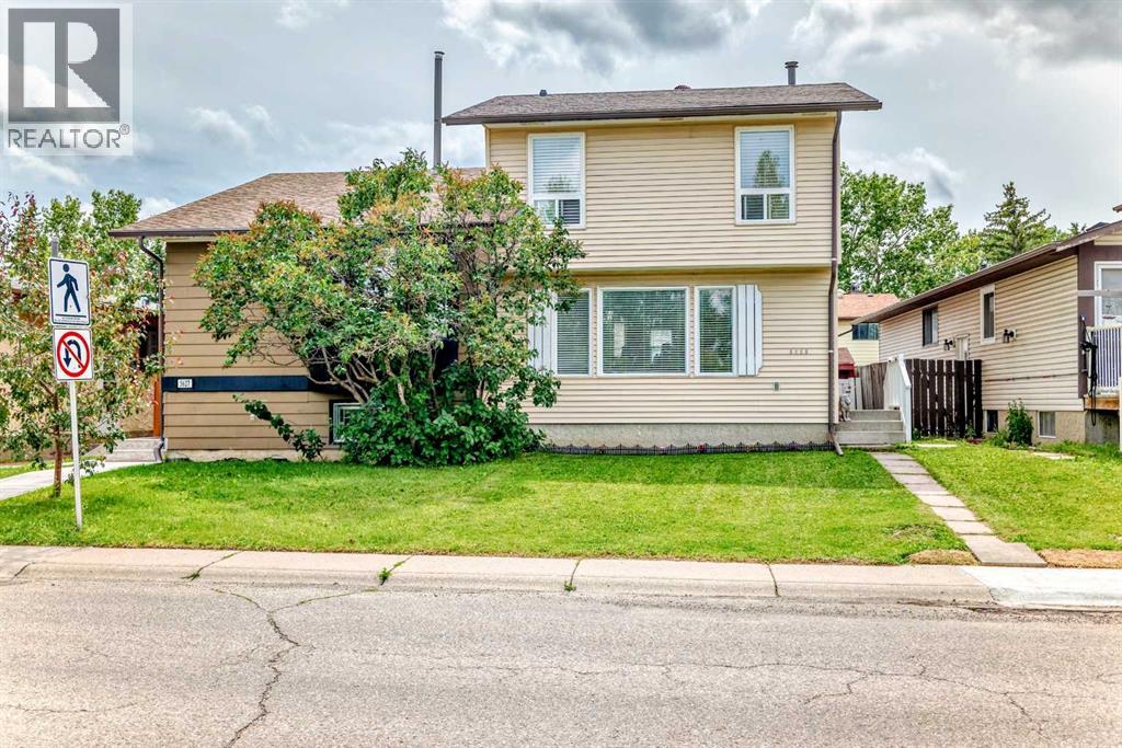 Photo 1 of 5625 Templehill Road Ne, Calgary AB
