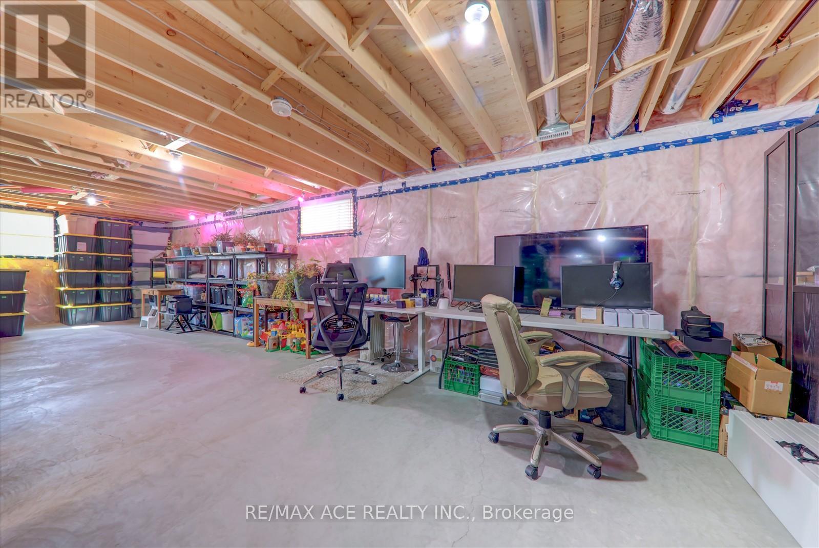 Photo 24 of 49 Covington Crescent, Belleville ON