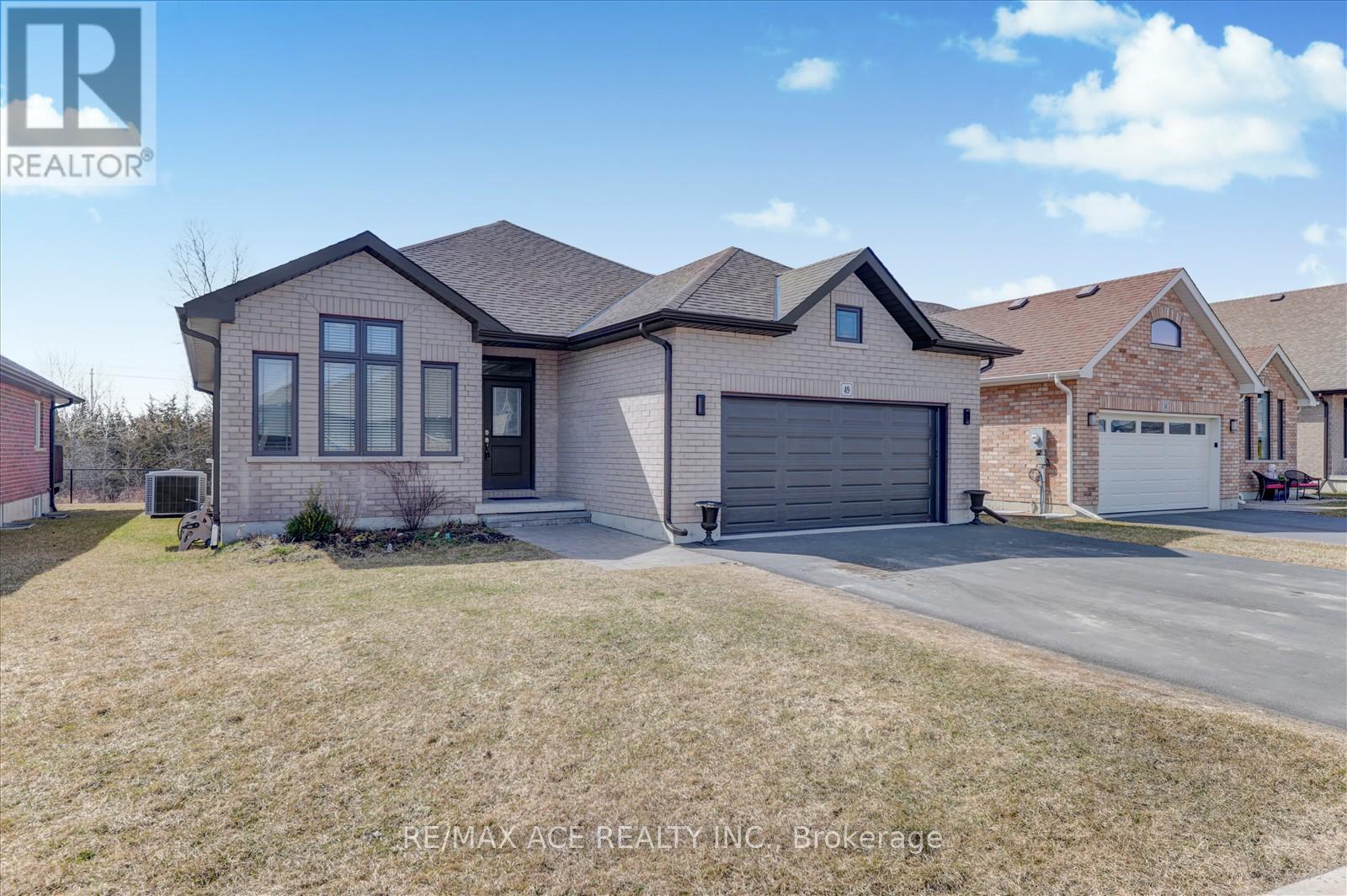 Photo 3 of 49 Covington Crescent, Belleville ON