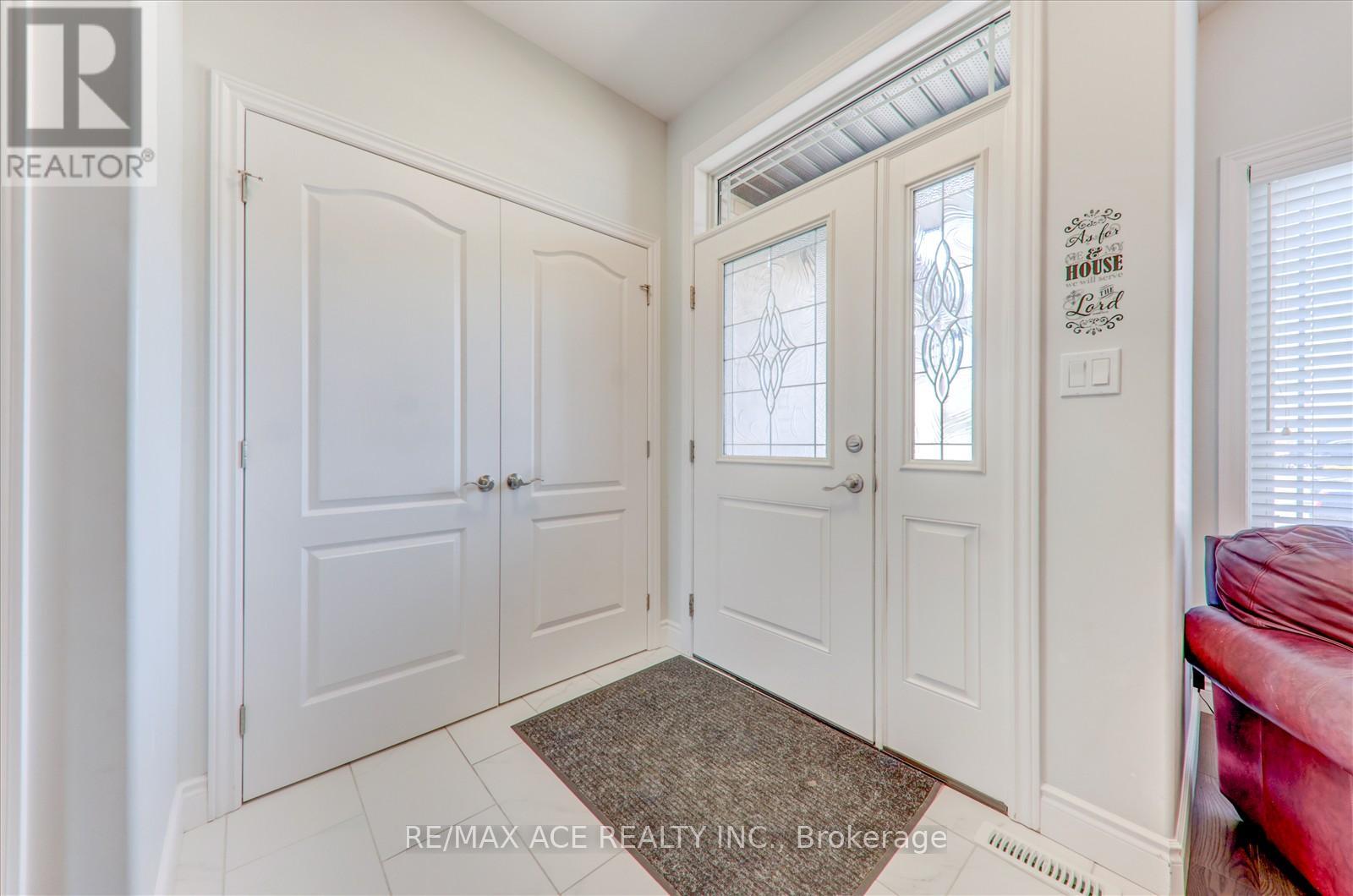 Photo 5 of 49 Covington Crescent, Belleville ON