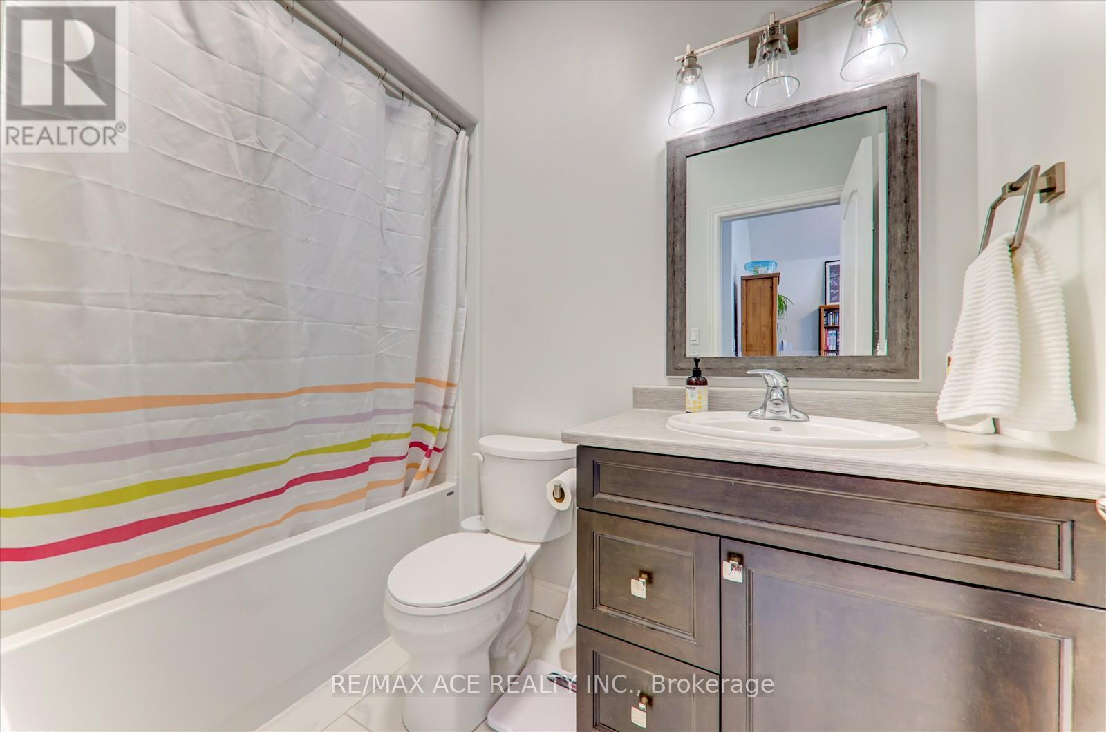 Photo 9 of 49 Covington Crescent, Belleville ON