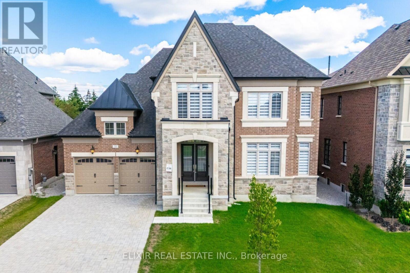Photo 2 of 33 Sculpture Garden Lane, Vaughan ON