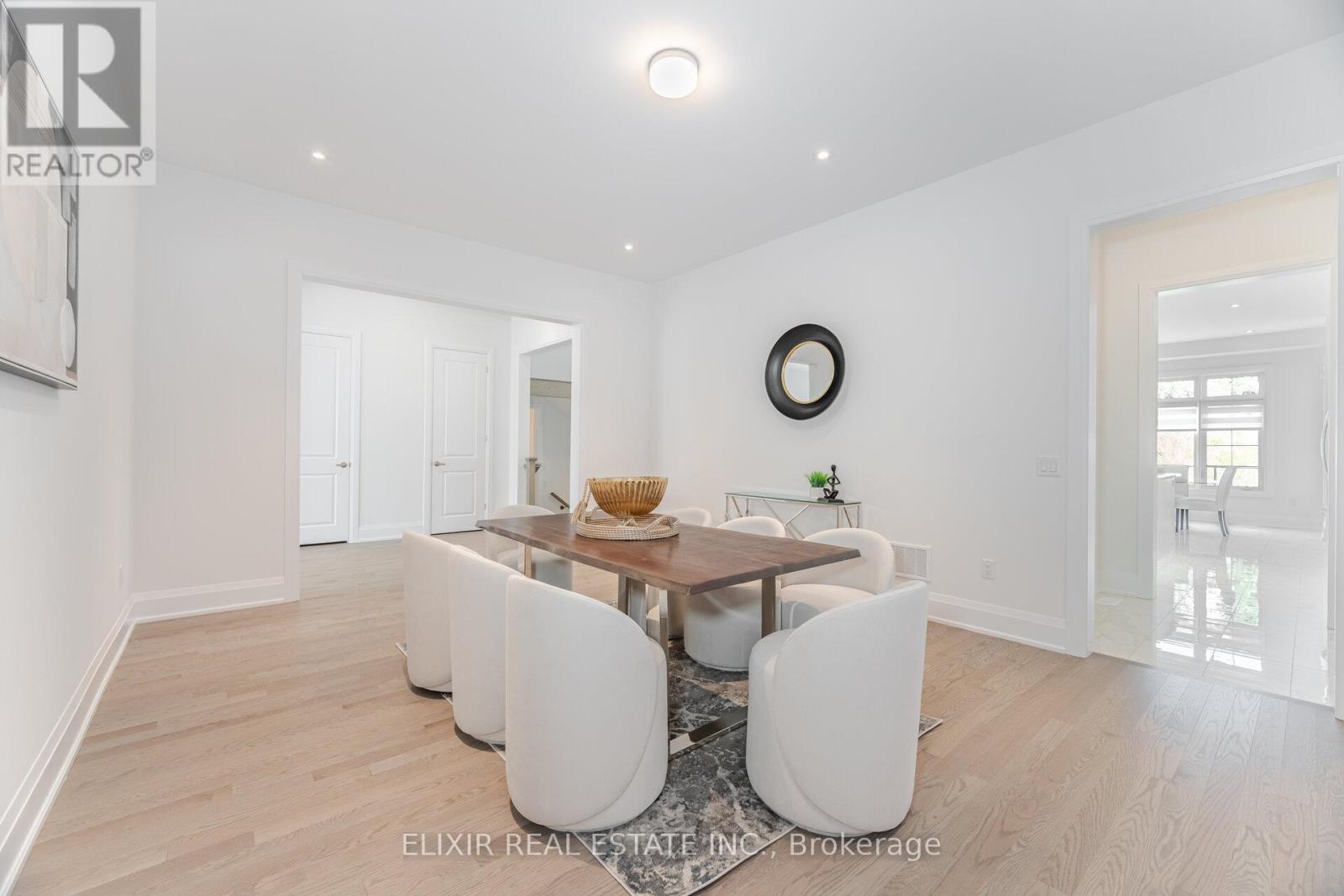 Photo 13 of 33 Sculpture Garden Lane, Vaughan ON