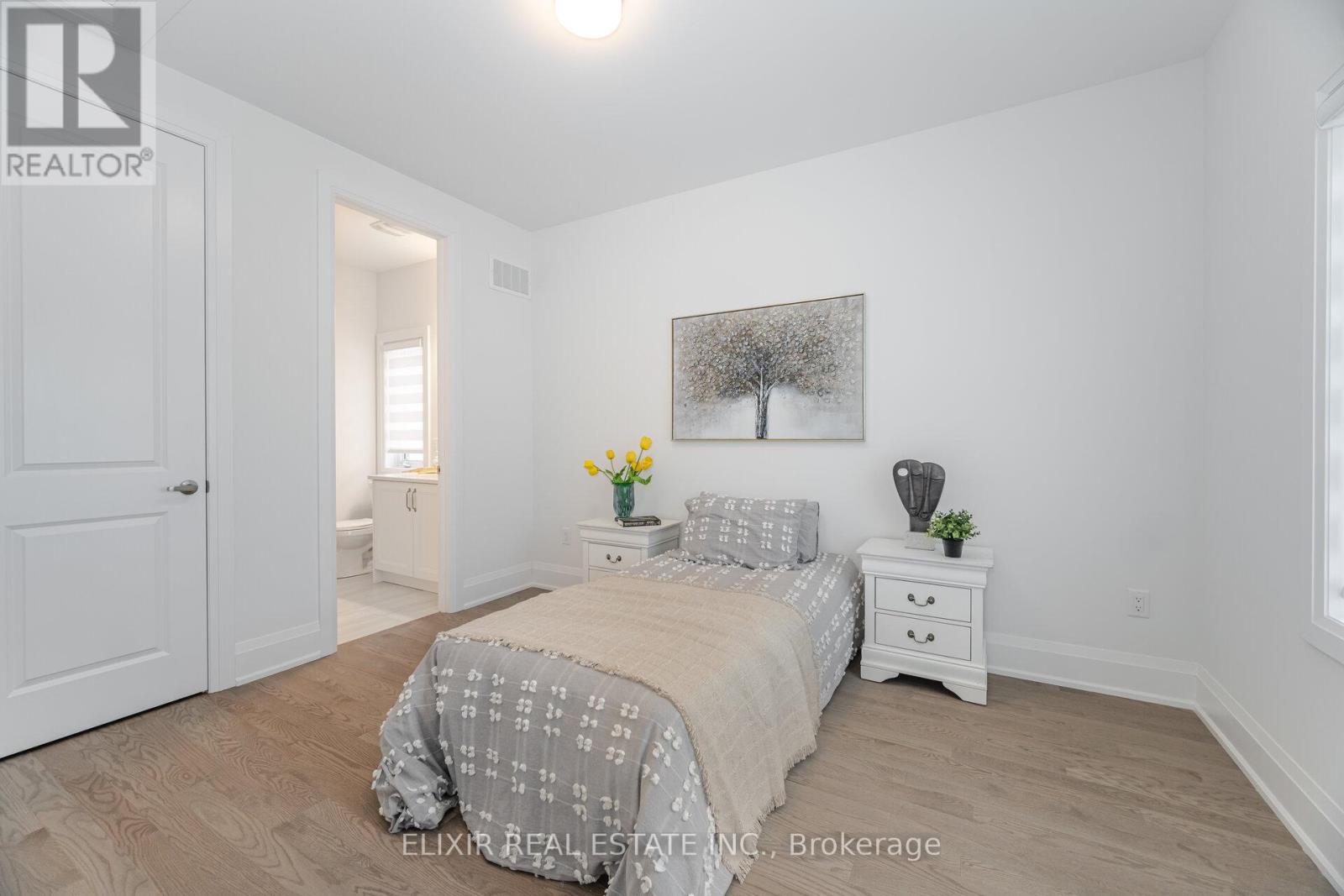 Photo 27 of 33 Sculpture Garden Lane, Vaughan ON