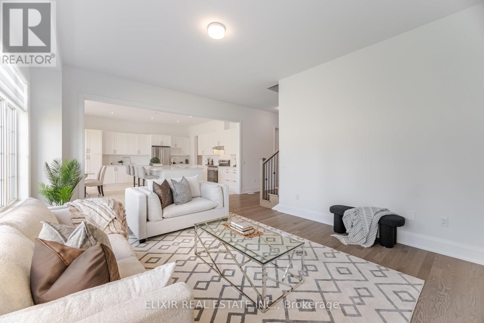 Photo 17 of 33 Sculpture Garden Lane, Vaughan ON