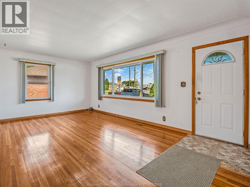 Photo 4 of 14 Fryer Street, Amherstburg ON