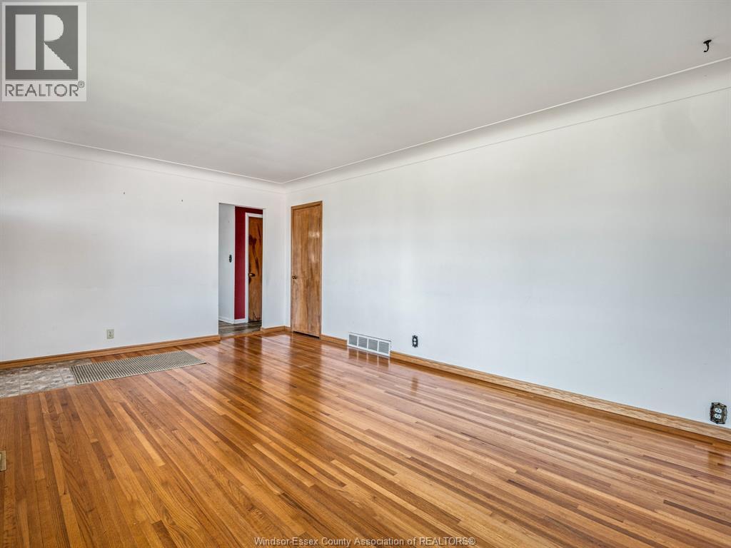 Photo 6 of 14 Fryer Street, Amherstburg ON