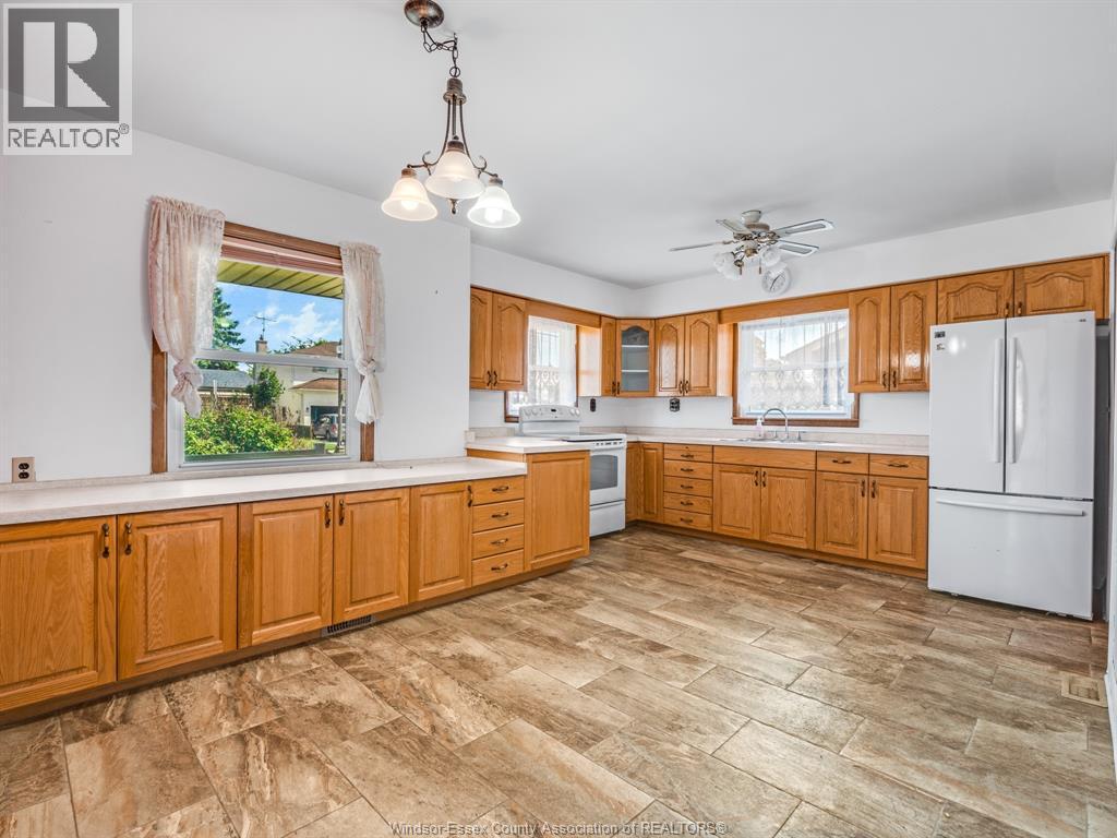 Photo 9 of 14 Fryer Street, Amherstburg ON