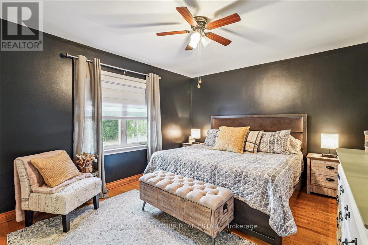 Photo 18 of 65 Exbury Road, Toronto ON