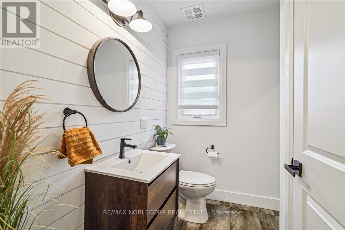 Photo 23 of 65 Exbury Road, Toronto ON