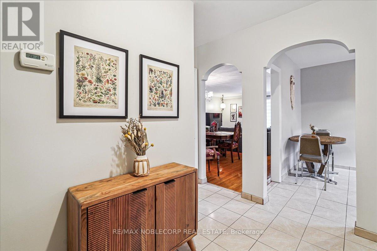Photo 24 of 65 Exbury Road, Toronto ON
