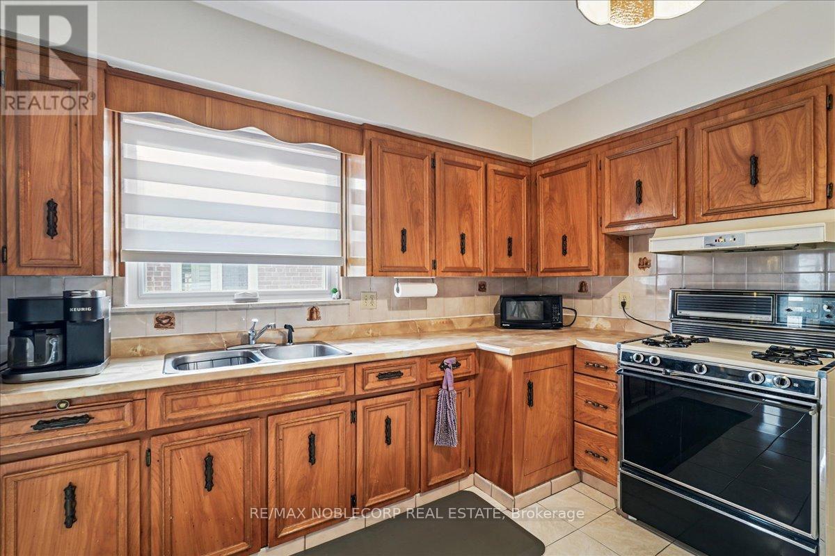 Photo 15 of 65 Exbury Road, Toronto ON