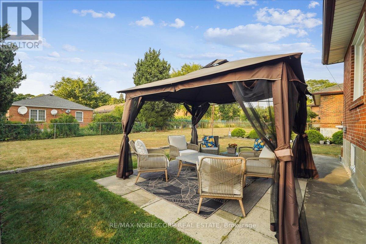 Photo 39 of 65 Exbury Road, Toronto ON