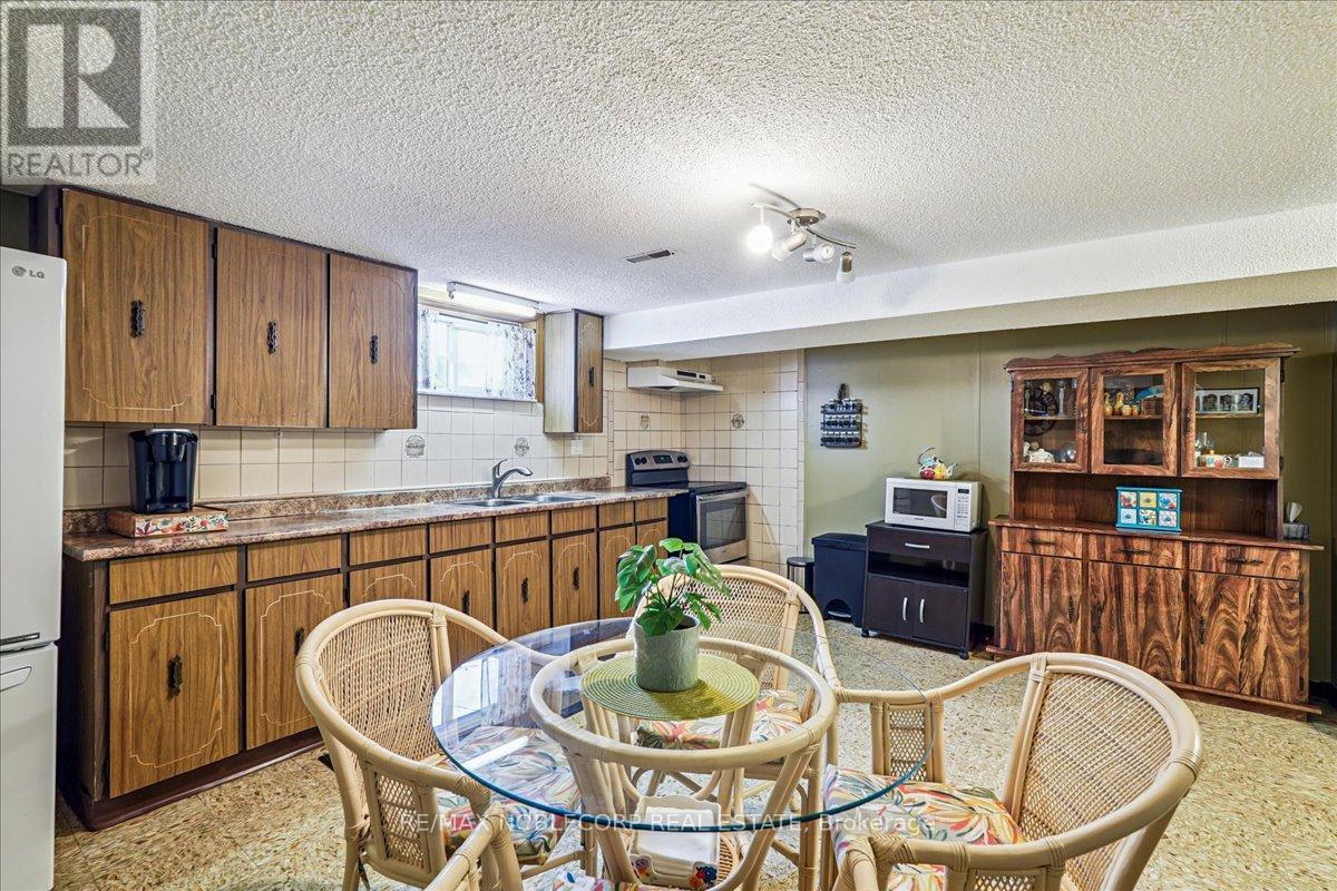 Photo 32 of 65 Exbury Road, Toronto ON