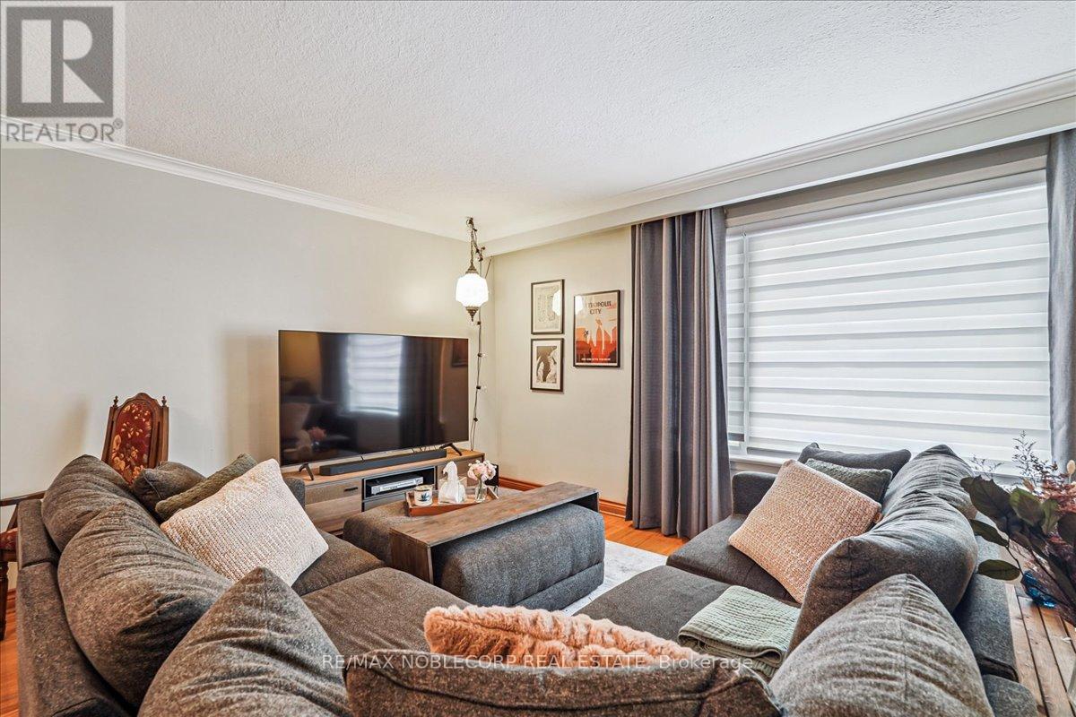 Photo 9 of 65 Exbury Road, Toronto ON