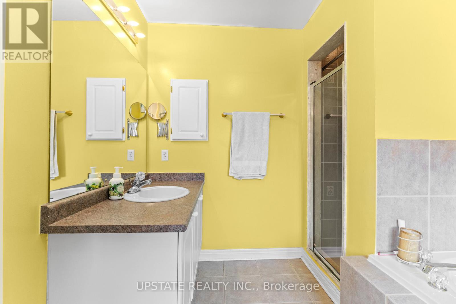 Photo 23 of 6 Bowsfield Drive, Brampton ON