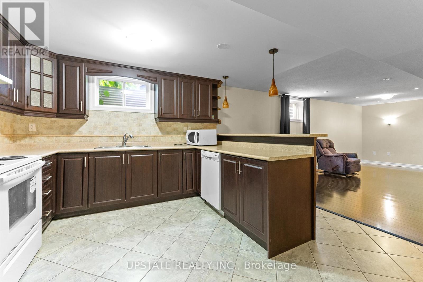 Photo 37 of 6 Bowsfield Drive, Brampton ON