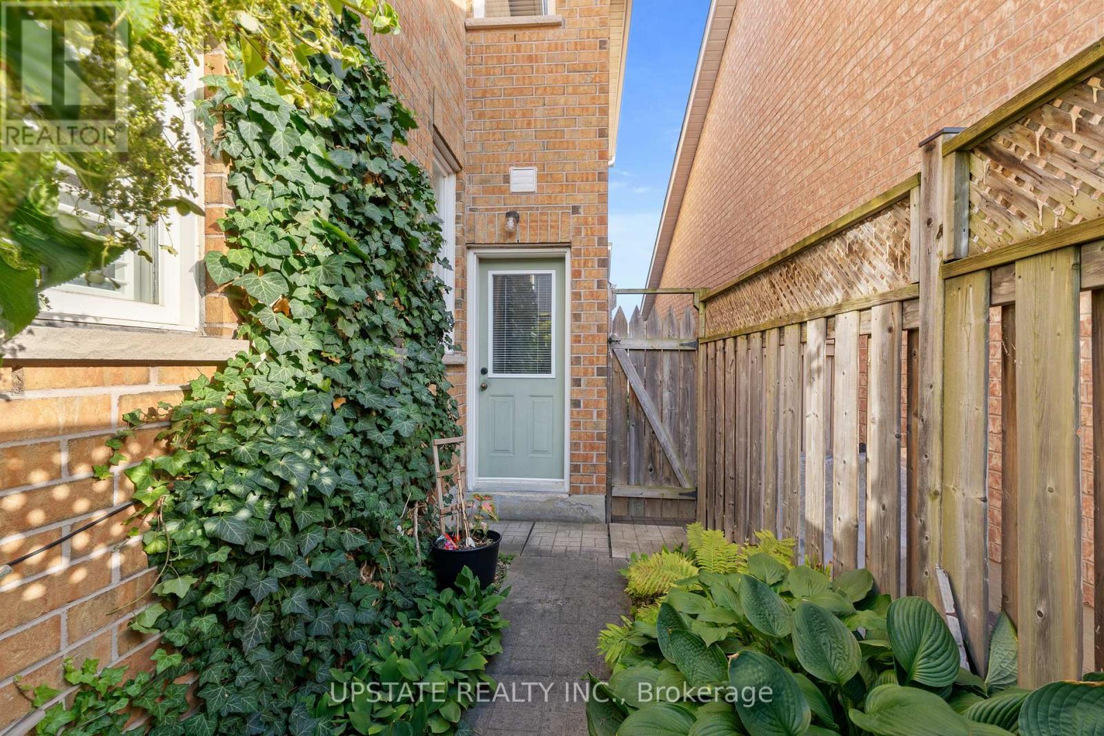 Photo 43 of 6 Bowsfield Drive, Brampton ON