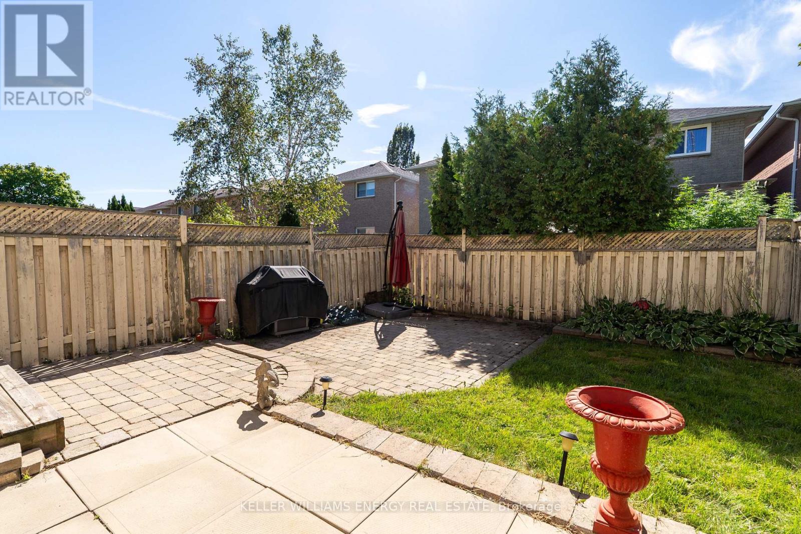 Photo 43 of 22 Short Crescent, Clarington ON