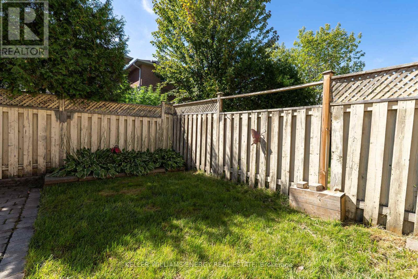 Photo 45 of 22 Short Crescent, Clarington ON