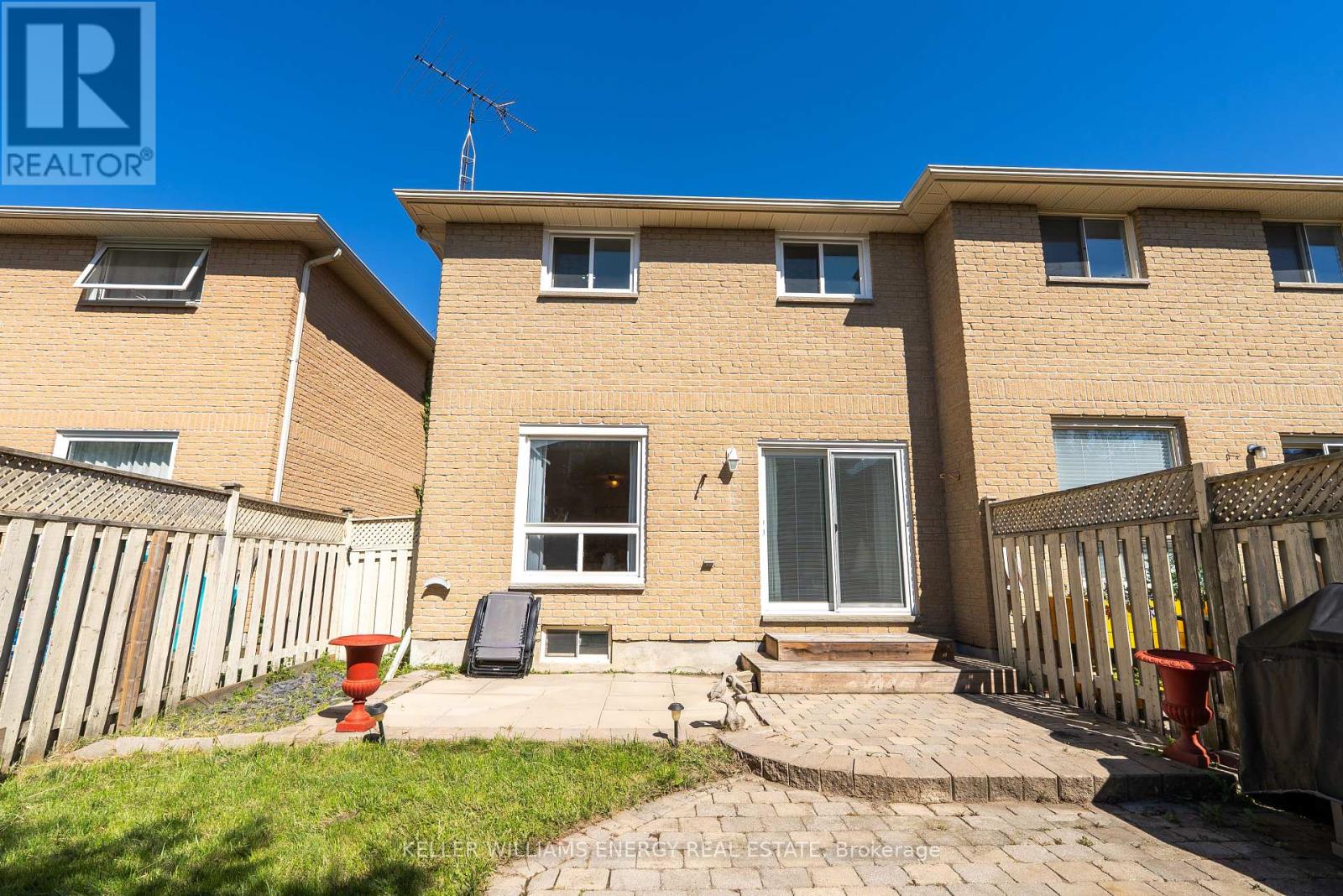 Photo 41 of 22 Short Crescent, Clarington ON