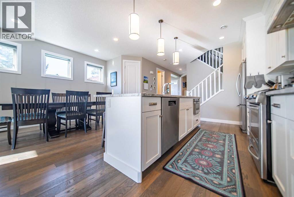 Photo 11 of 3524 41 Street Sw, Calgary AB