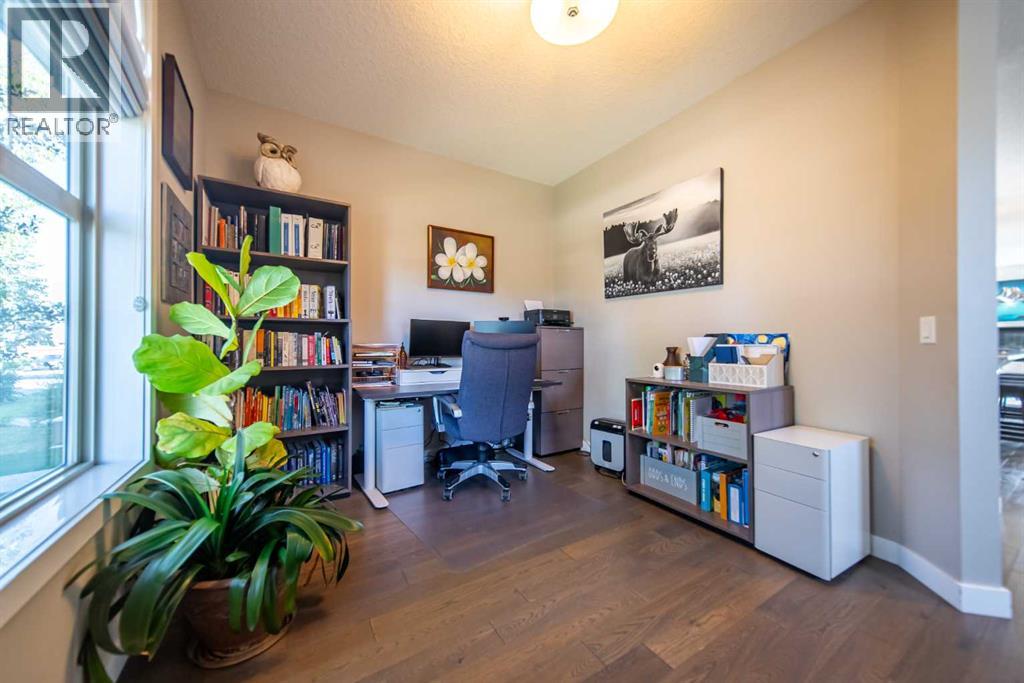 Photo 5 of 3524 41 Street Sw, Calgary AB