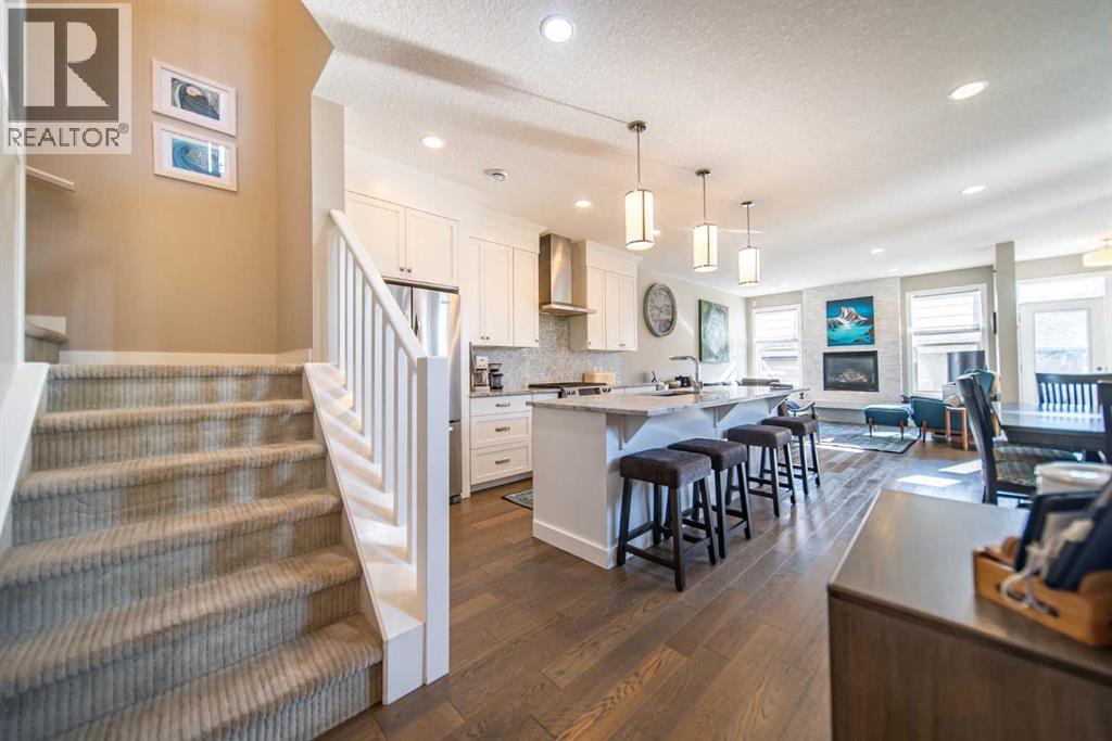 Photo 6 of 3524 41 Street Sw, Calgary AB