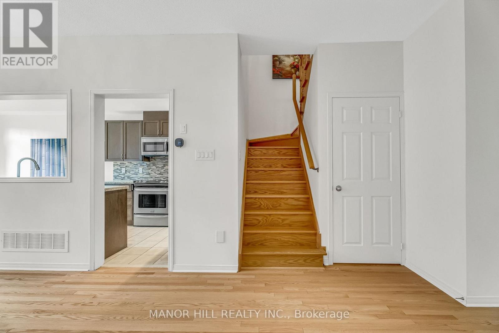 Photo 24 of 58 Big Hill Crescent, Vaughan ON
