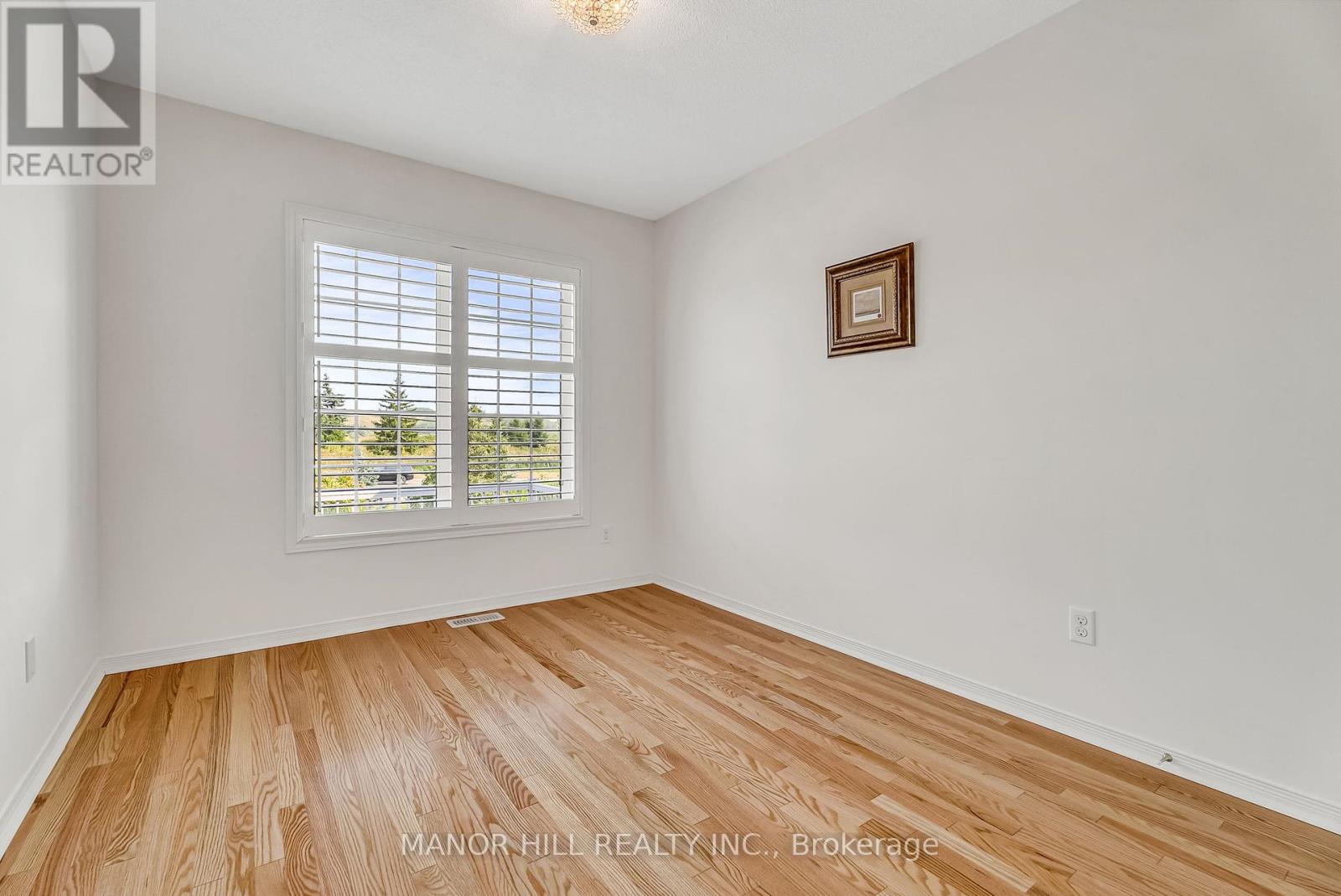 Photo 38 of 58 Big Hill Crescent, Vaughan ON