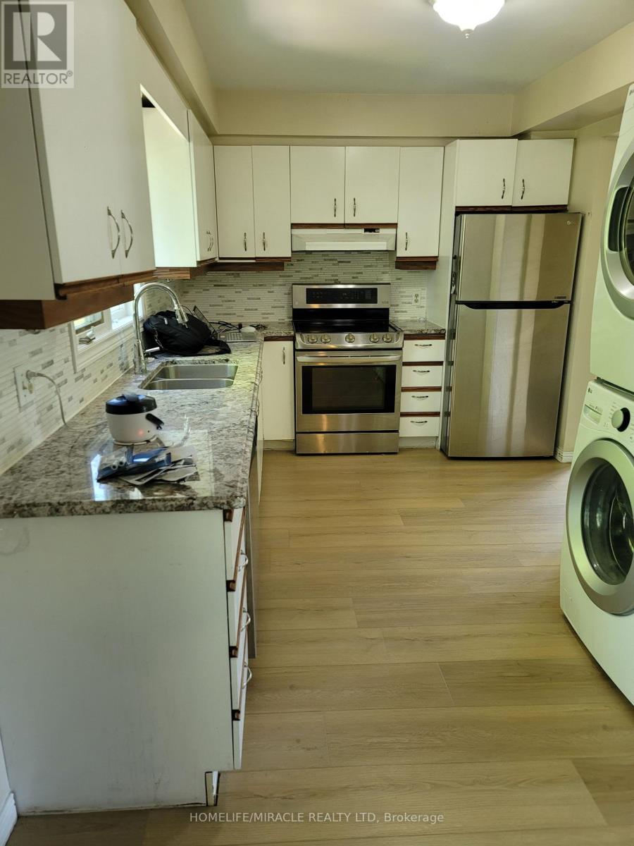 Photo 11 of 696 Penny Lane, Burlington ON